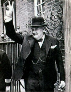 Уинстон Черчилль на Даунинг-стрит. 5 июня 1943 г.